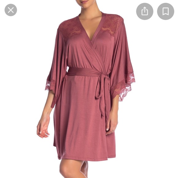 Eberjey Other - Eberjey Petunia kimono robe. Like new. Size medium